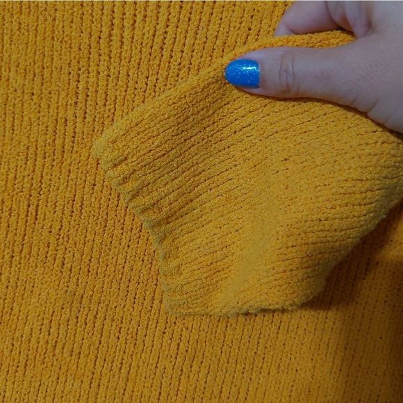 ESCADA Scoop Neck Belted Sweater Blouse - Picture 6 of 8